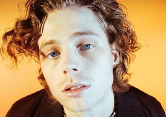 Luke Robert Hemmings Image