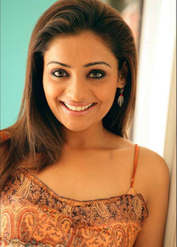 Meera Vasudevan Picture