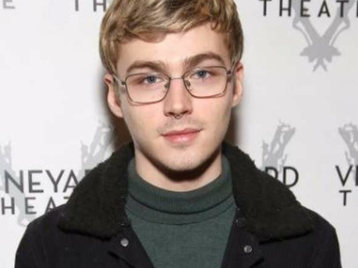 Miles Heizer 