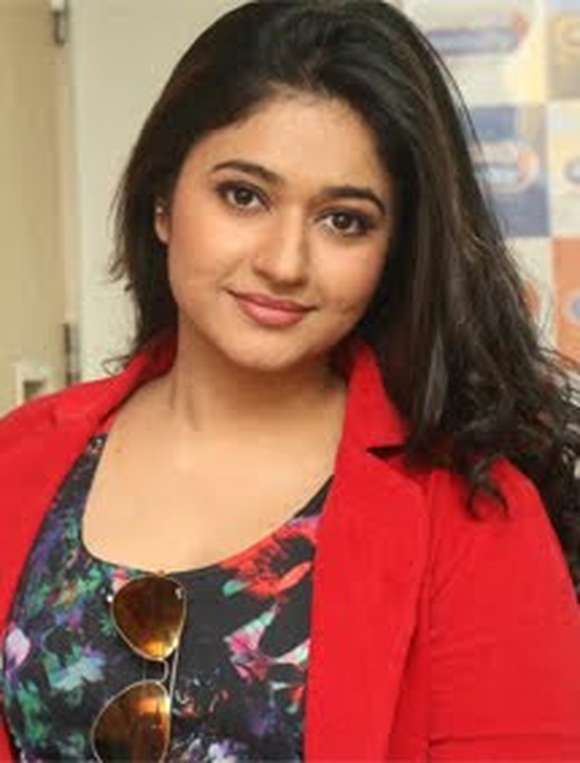 Poonam Bajwa (Poonam Amarjeet Singh Bajwa) Picture