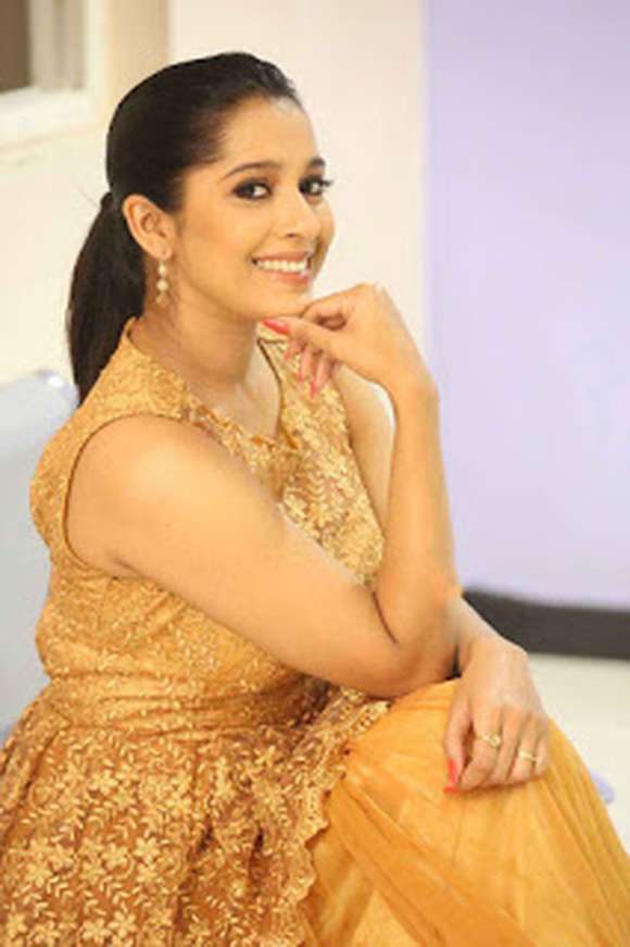 Rashmi Gautam Pic