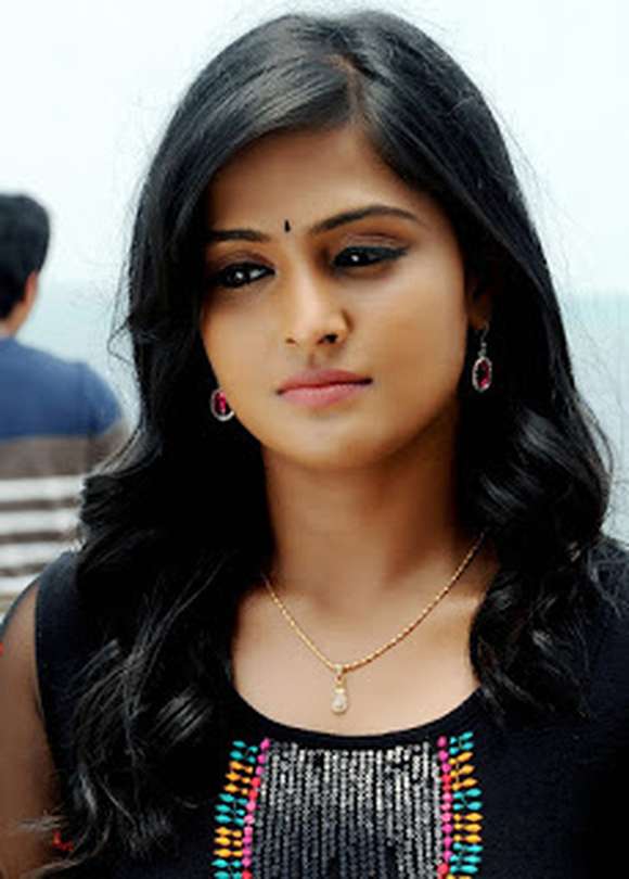 Remya Nambeesan Picture