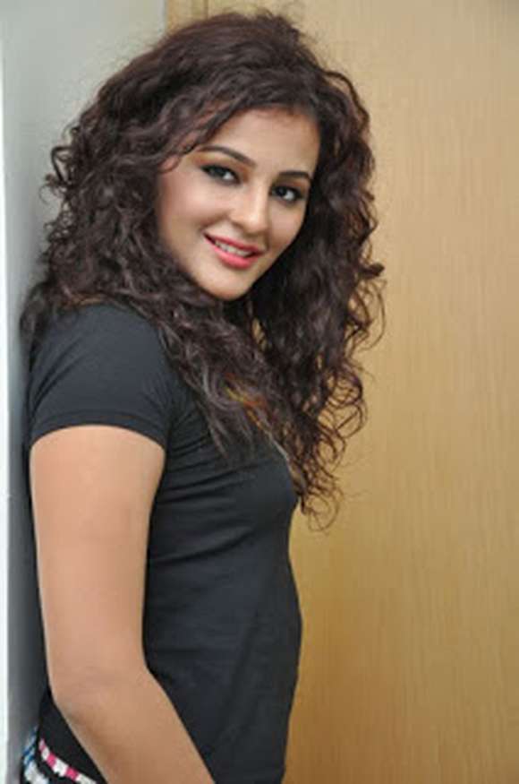 Seerat Kapoor Pic