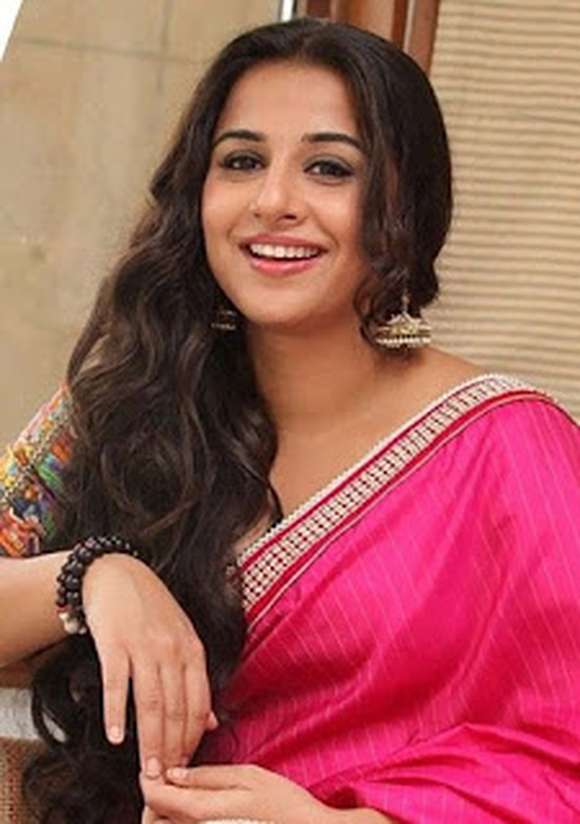 Vidya Balan (Vidya P. Balan) Age, Net Worth, Height, Affairs, Bio and