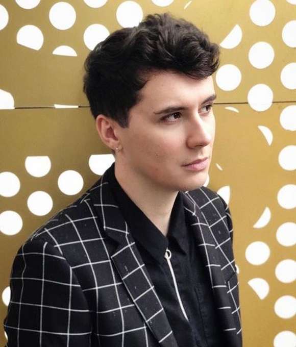 bDaniel James Dan Howell Image