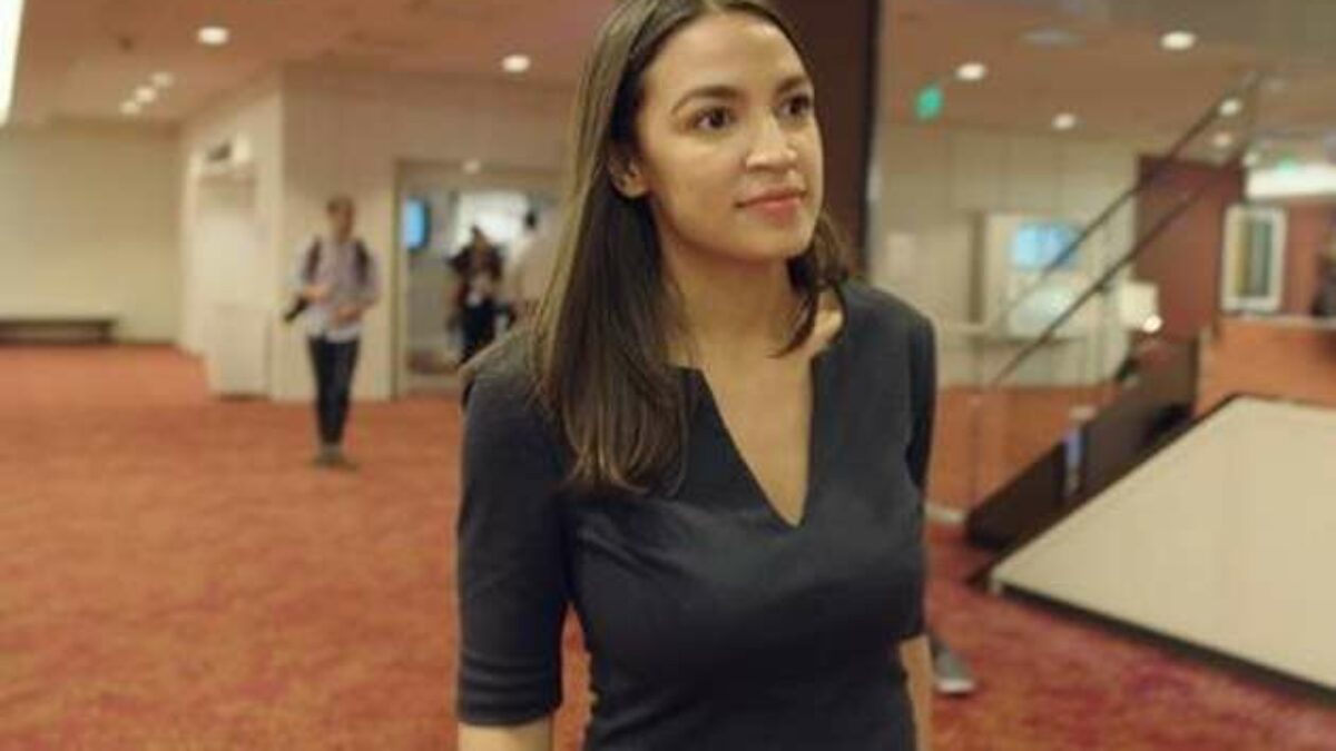 Alexandria Ocasio Cortez Age Height Wiki Net Worth And More 2021 The Person...