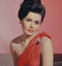 Eunice Gayson.