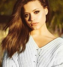 Sarah Jeffery.