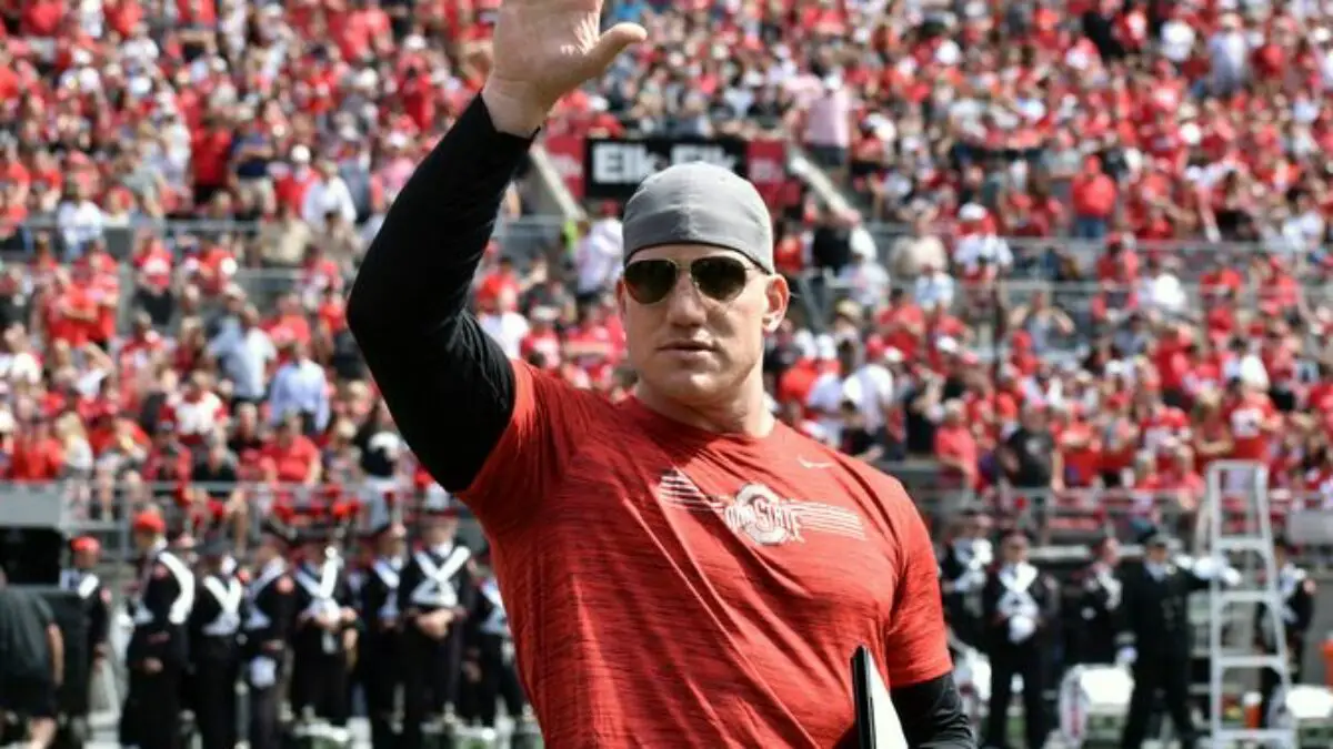 A. J. Hawk Age, Net worth: Kids, Wife, Bio-Wiki, Weight 2023- The Personage