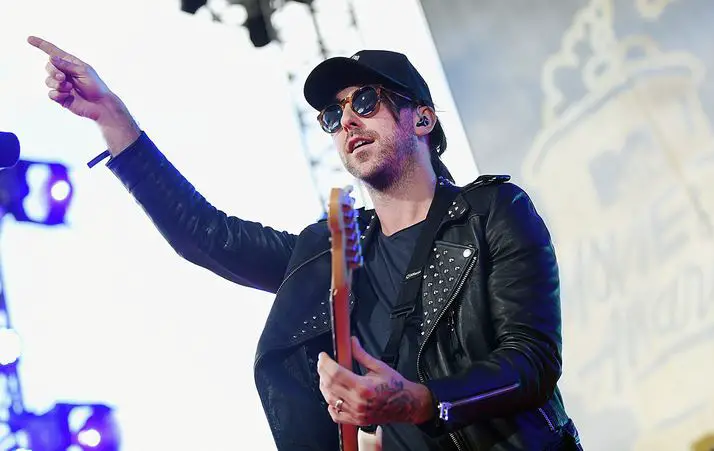 Alex Gaskarth net worth