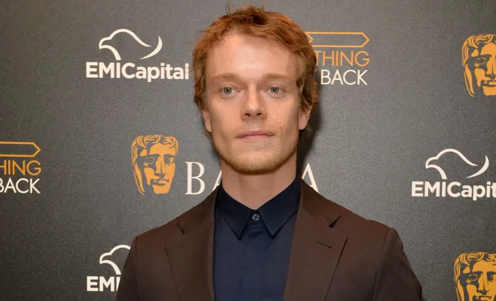 Alfie Allen weight