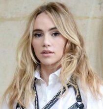 Alice Suki Waterhouse net worth