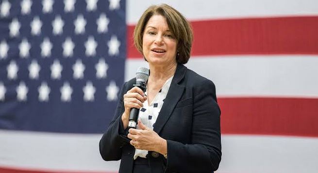 Amy Klobuchar height