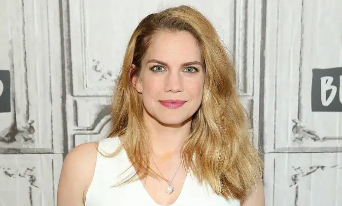 Anna Chlumsky height