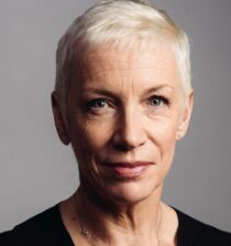 Annie Lennox height