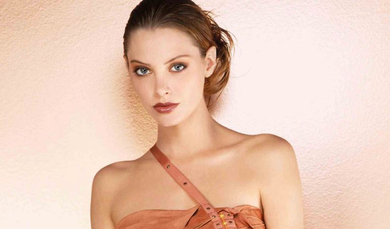 April Bowlby height