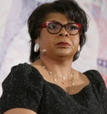 April Ryan height