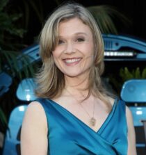 Ariana Richards weight