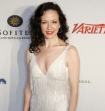 Bebe Neuwirth height