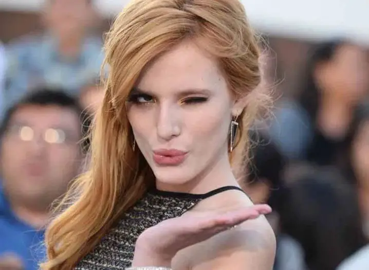How old is bella thorne