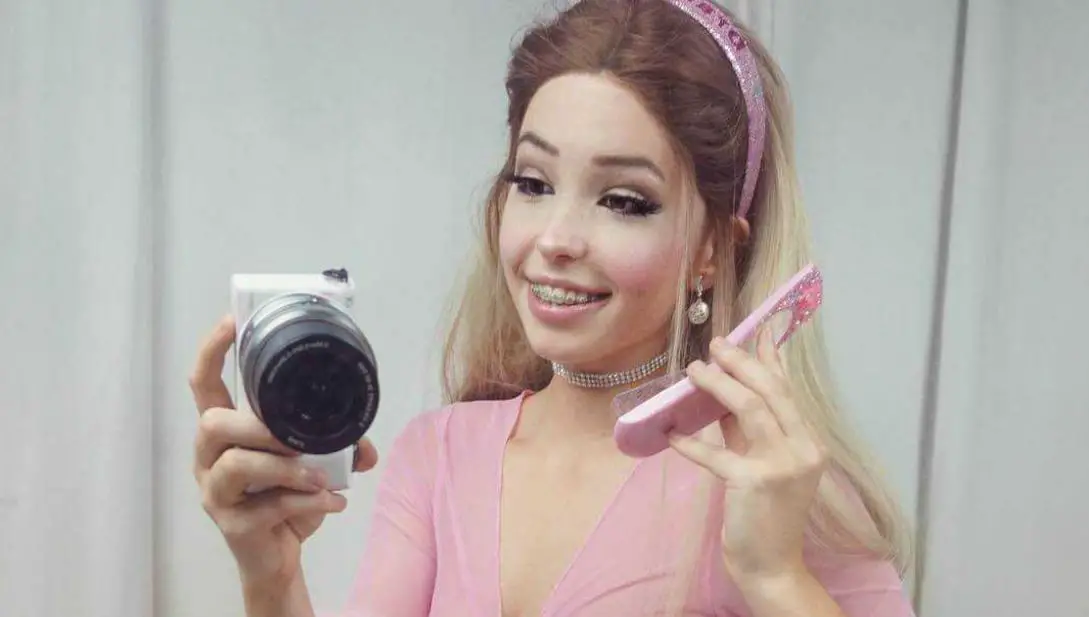 Belle Delphine Wiki 2022 Net Worth Age Height Family More - 