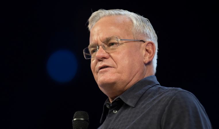 Bill Hybels net worth