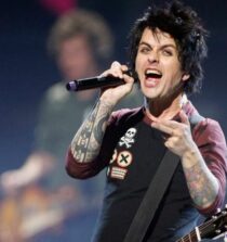 Billie Joe Armstrong weight