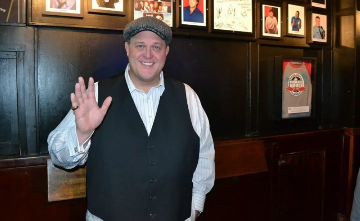 Billy Gardell Age, Net worth: Wife, Bio-Wiki, Kids, Weight 2023- The  Personage