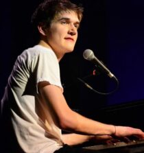 Bo Burnham height