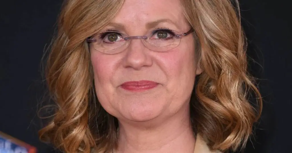 Bonnie Hunt Age, Net worth: Kids, Bio-Wiki, Husband, Weight 2022 - The