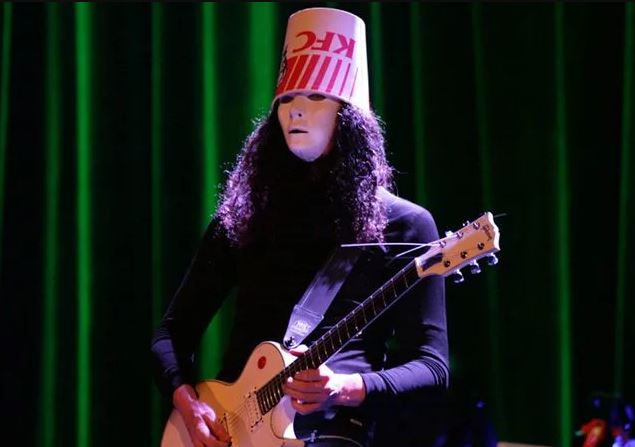 Buckethead height