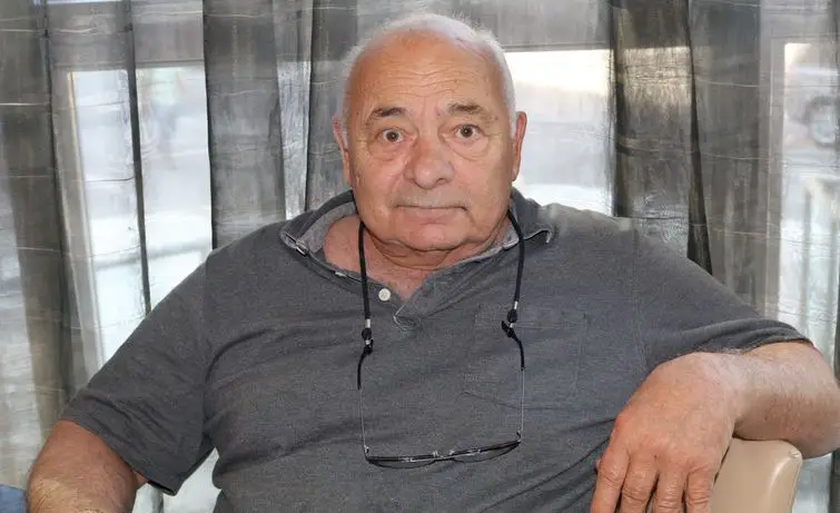 Burt Young weight