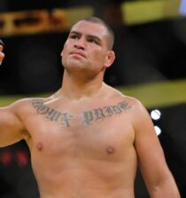 Cain Velasquez weight