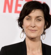 Carrie Anne Moss age