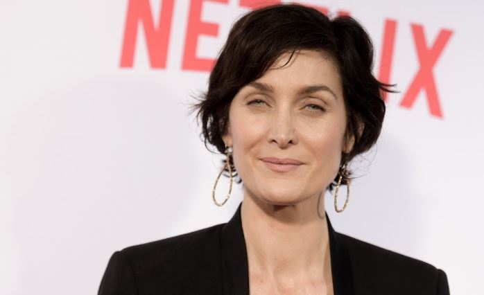 Carrie Anne Moss age