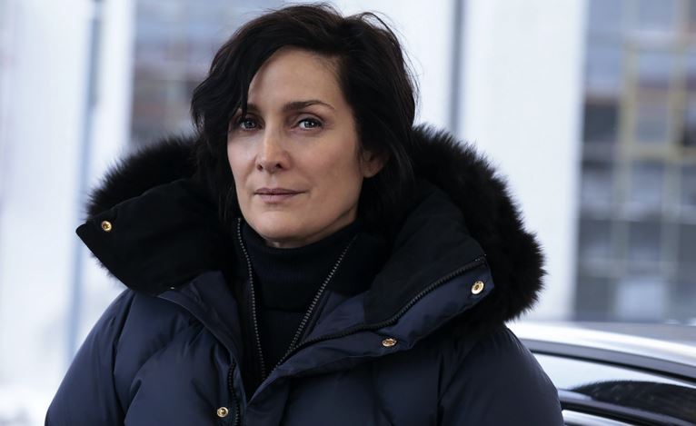 Carrie Anne Moss net worth