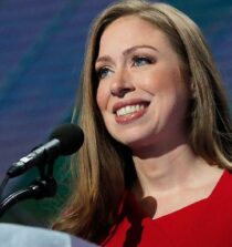 Chelsea Clinton height