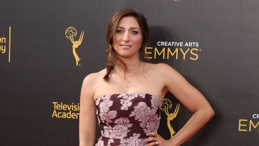 Chelsea Peretti weight