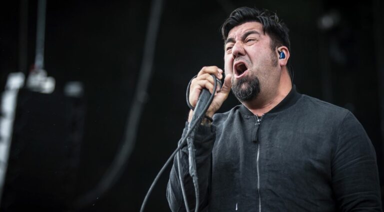 Chino Moreno Net worth, Age: Wife, Weight, Kids, Bio-Wiki 2024| The