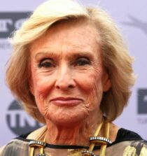 Cloris Leachman height