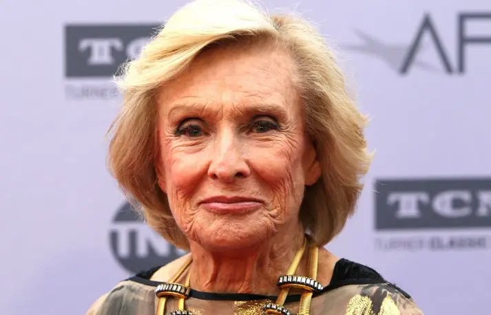 Cloris Leachman height