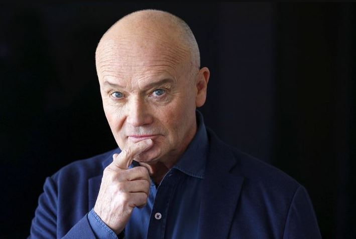 Creed Bratton height