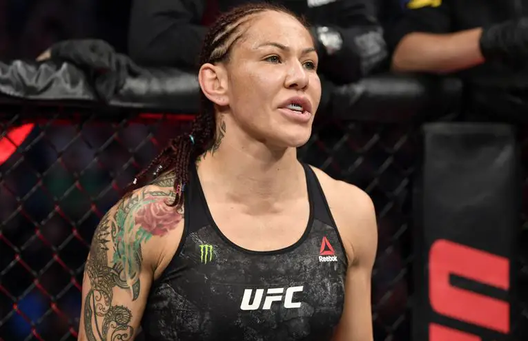 Cris Cyborg height