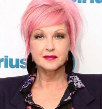 Cyndi Lauper weight