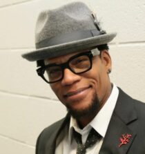 D. L. Hughley height