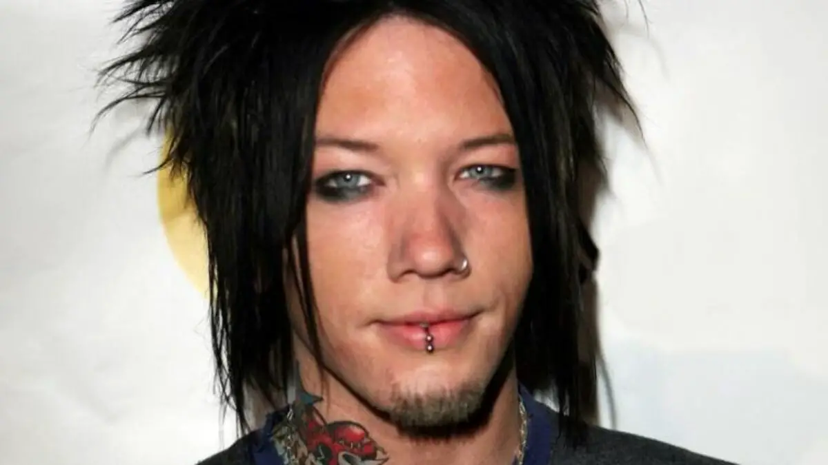 Dj Ashba Age Net Worth Kids Weight Bio Wiki Wife 22 The Personage