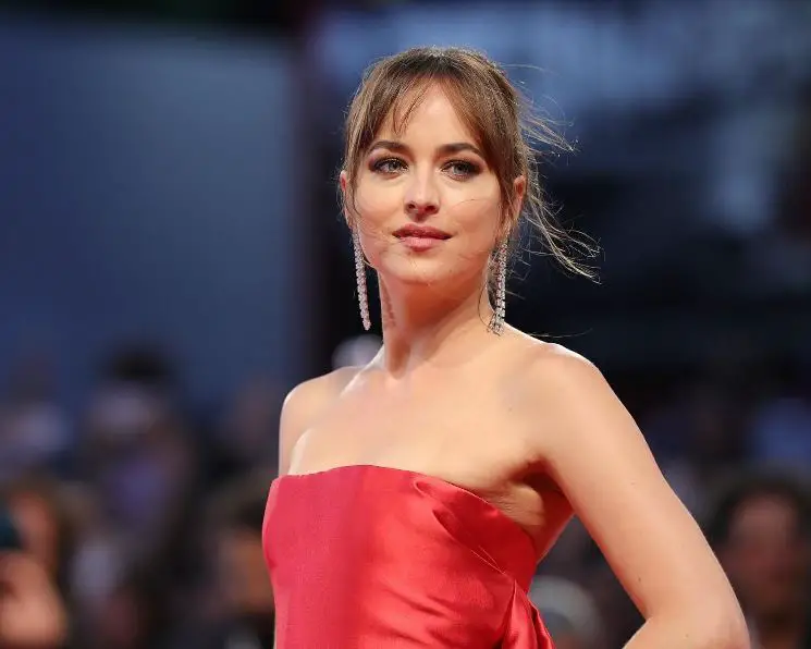 Dakota Johnson weight