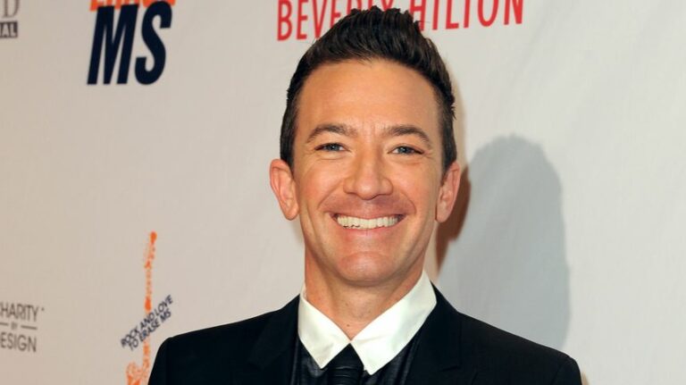 David Faustino net worth, Kids, Weight, Bio-Wiki, Wife, Age 2024| The