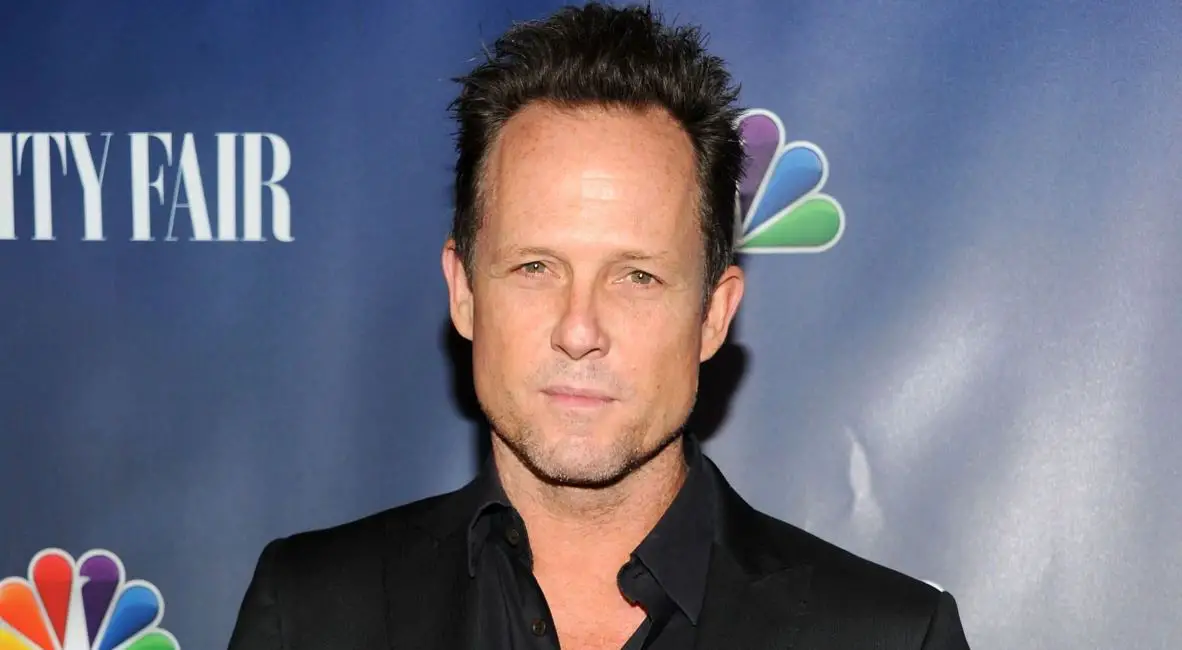 Dean Winters weight