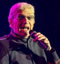 Dennis DeYoung net worth